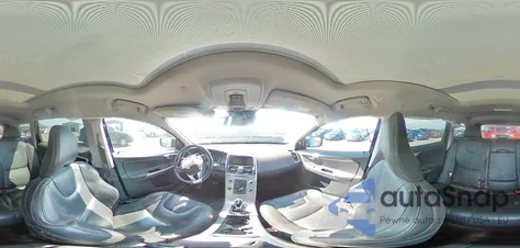 2017 Volvo Xc60 T6 Dynamic из США, поврежденный, VIN YV449MRR2H2075943